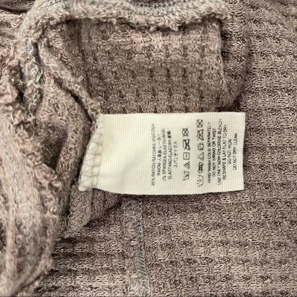 🎉HOST PICK🎉 NWOT Free People Taupe Drippy long sleeve waffle print thermal T - Picture 16 of 16